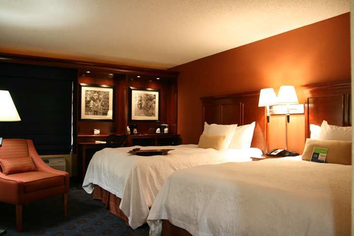 Hampton Inn Kansas City-Lee'S Summit Pokoj fotografie